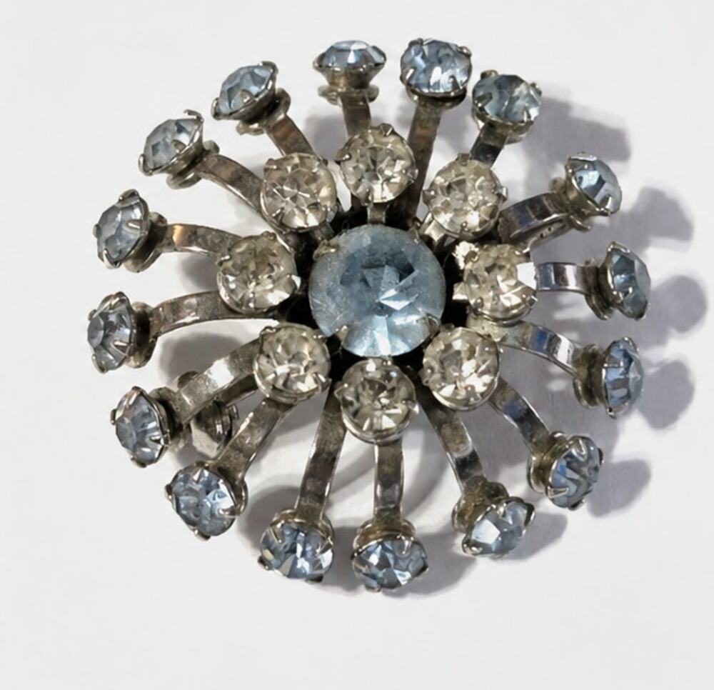 Vintage Blue‎ Rhinestone Brooch Pin 1.25” Flower Silver-tone Clear Glass sf26